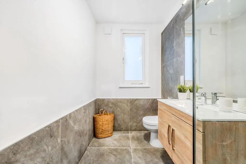 1 Dalston - Boutique 1-Bed Apartment In Trendy East London United Kingdom